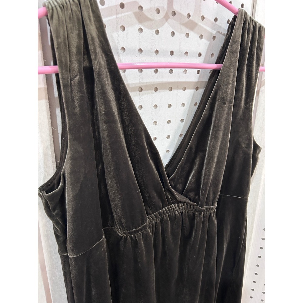 Old Navy Velvet V Neck Gathered Waist Dress Size M Olive Green Sleeveless - Picture 3 of 5